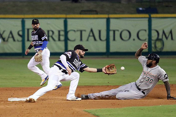 Skeeters second baseman Jason Martinson makes the catch to get Long Island Ducks baserunner David Washington out during Game 5 of last year’s Atlantic League Championship Series at Constellation Field. The Skeeters are hosting a four-team league for the next two months at the ballpark.